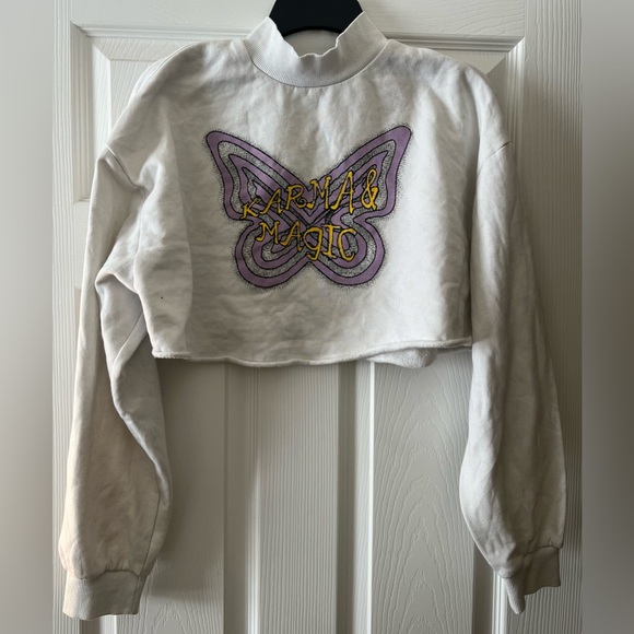 H&M Divided Tops - H&M Divided Cropped Sweatshirt Size M